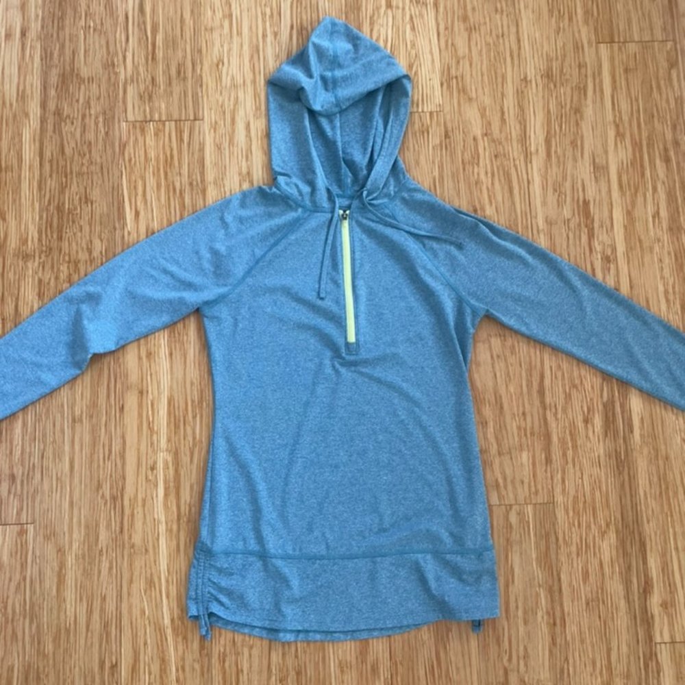 North Face Hoodie with thumb holes and cute ties.